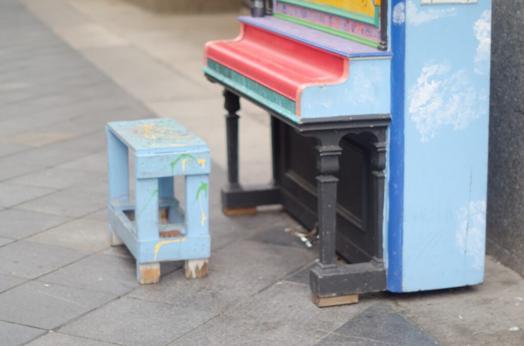 ストリートピアノの装飾