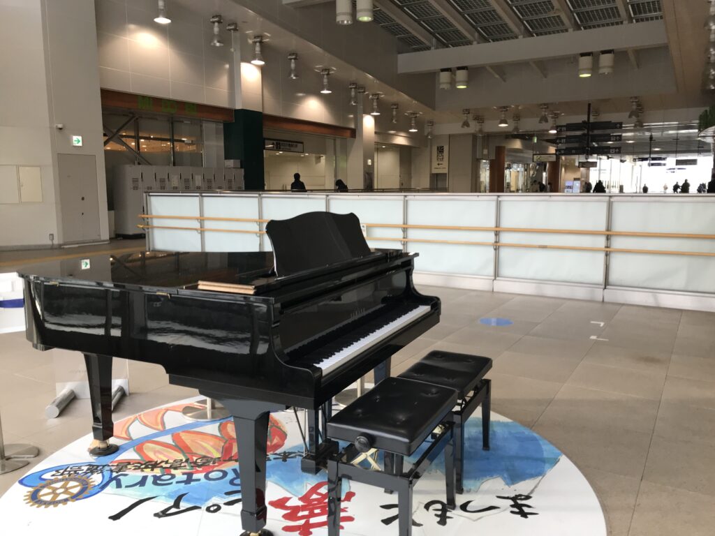 JR松本駅 – 松本市 - ストリートピアノ STPIA