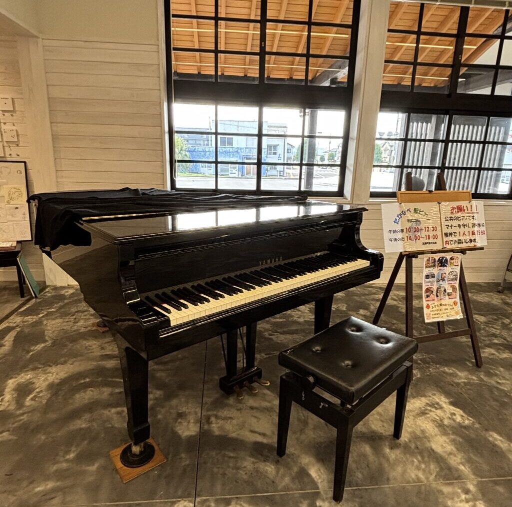 JR高鍋駅 – 児湯郡高鍋町 - ストリートピアノ STPIA