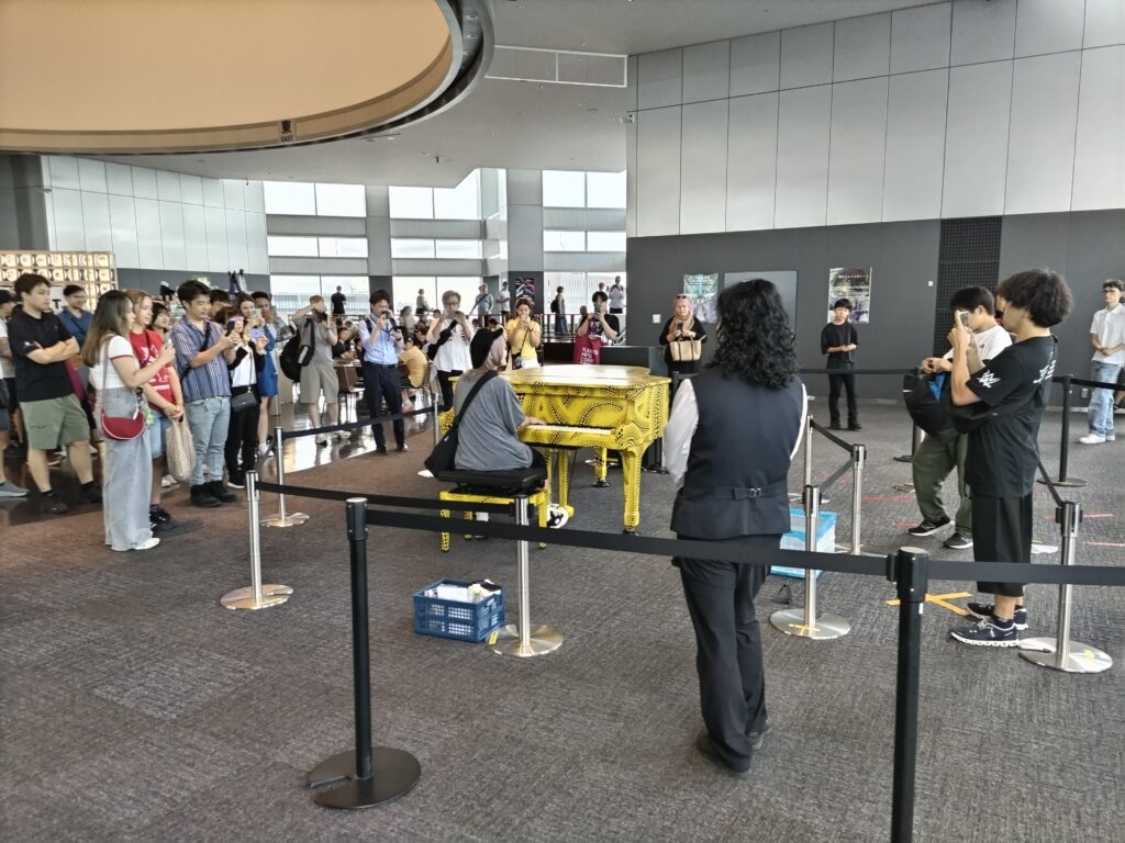 東京都庁 – 新宿区 - ストリートピアノ STPIA