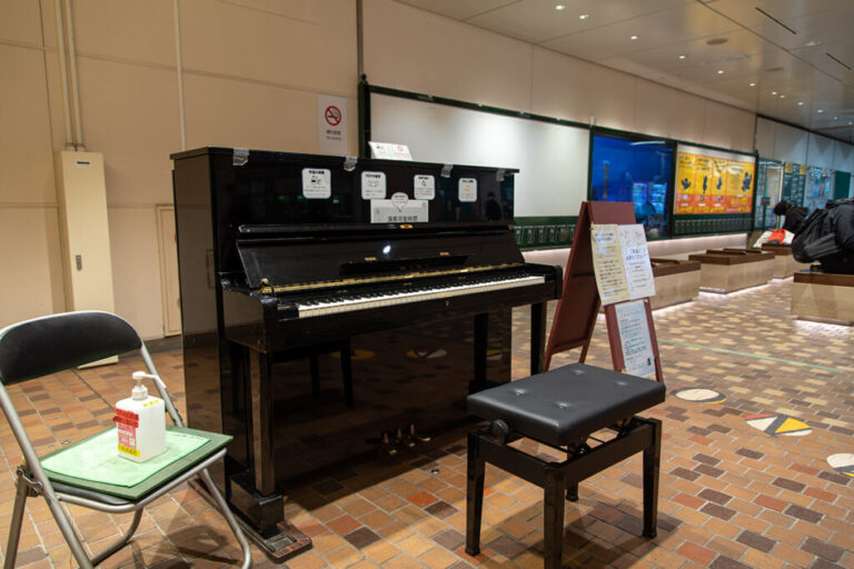 地下鉄新神戸駅 – 神戸市中央区 - ストリートピアノ STPIA