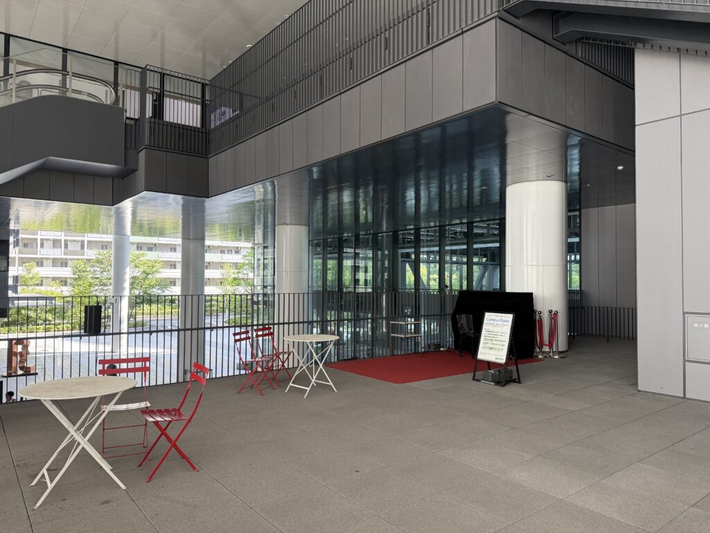 芝浦工業大学 豊洲キャンパス – 江東区 - ストリートピアノ STPIA