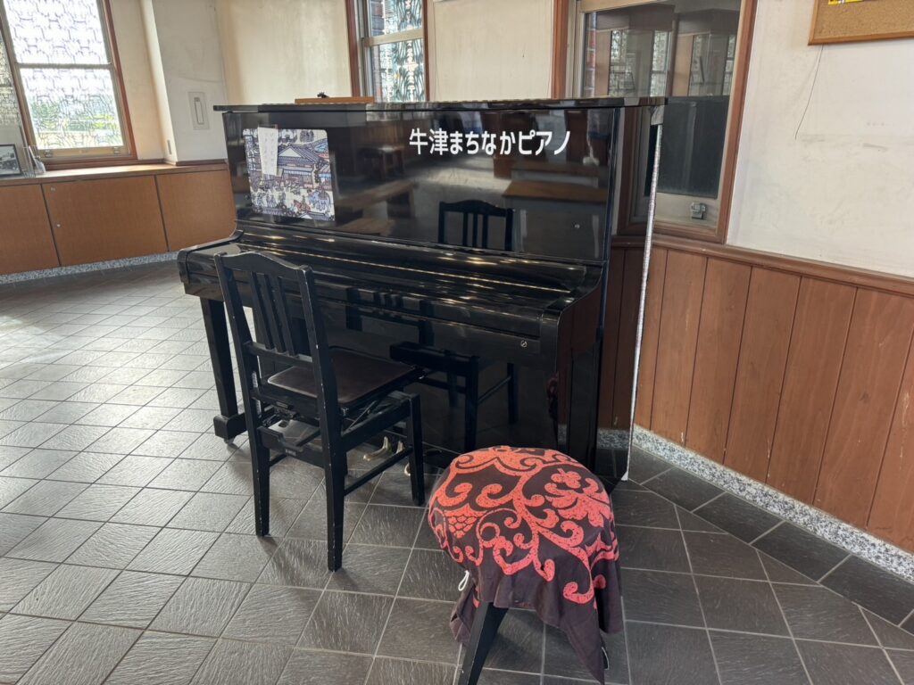 JR牛津駅 – 小城市 - ストリートピアノ STPIA