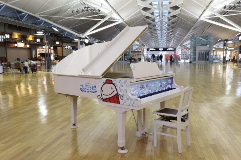 中部国際空港セントレア ひこうピ – 常滑市 - ストリートピアノ STPIA
